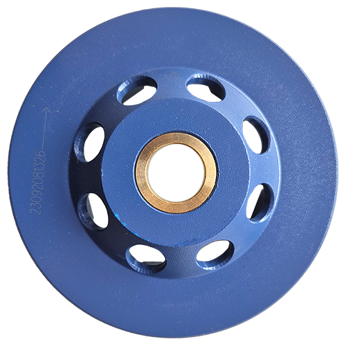 Copa de diamante de 4" con segmentos tipo flecha para desbaste de piedra y recubrimientos duros, fast cut